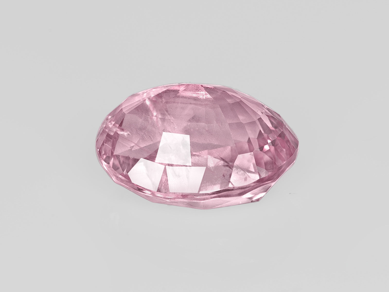 8803060-oval-pastel-pink-with-orangy-hue-aigs-madagascar-natural-padparadscha-3.18-ct
