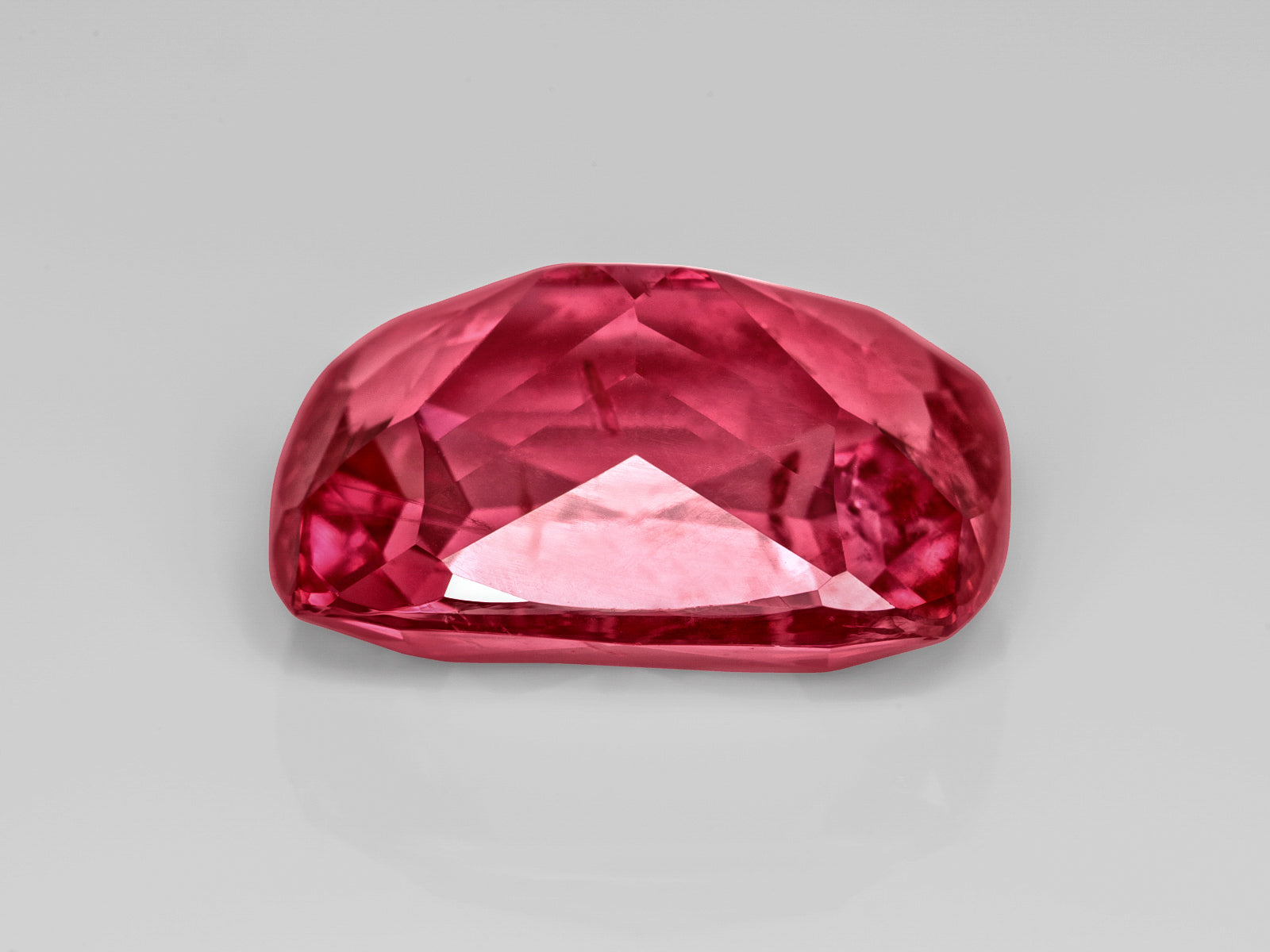 8803066-cushion-fiery-vivid-reddish-pink-gia-tanzania-natural-spinel-9.28-ct