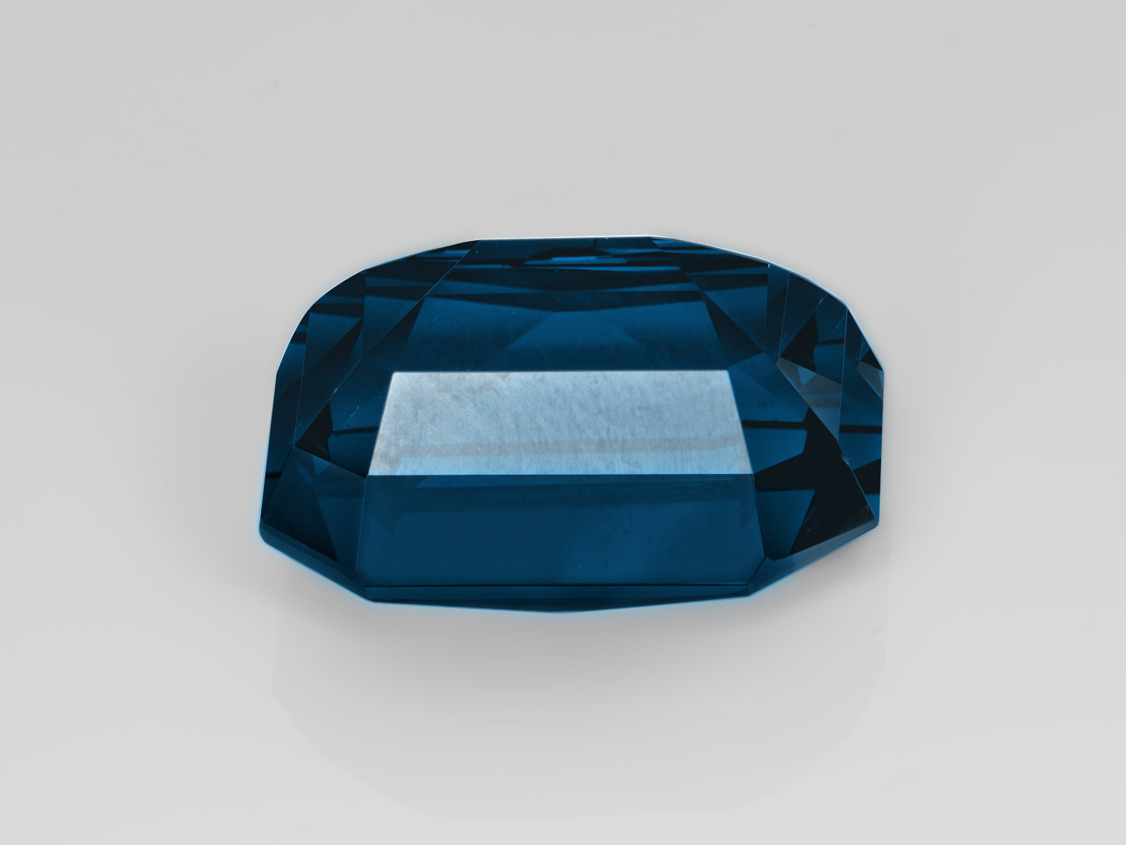 8803068-octagonal-dark-blue-gia-madagascar-natural-spinel-11.39-ct
