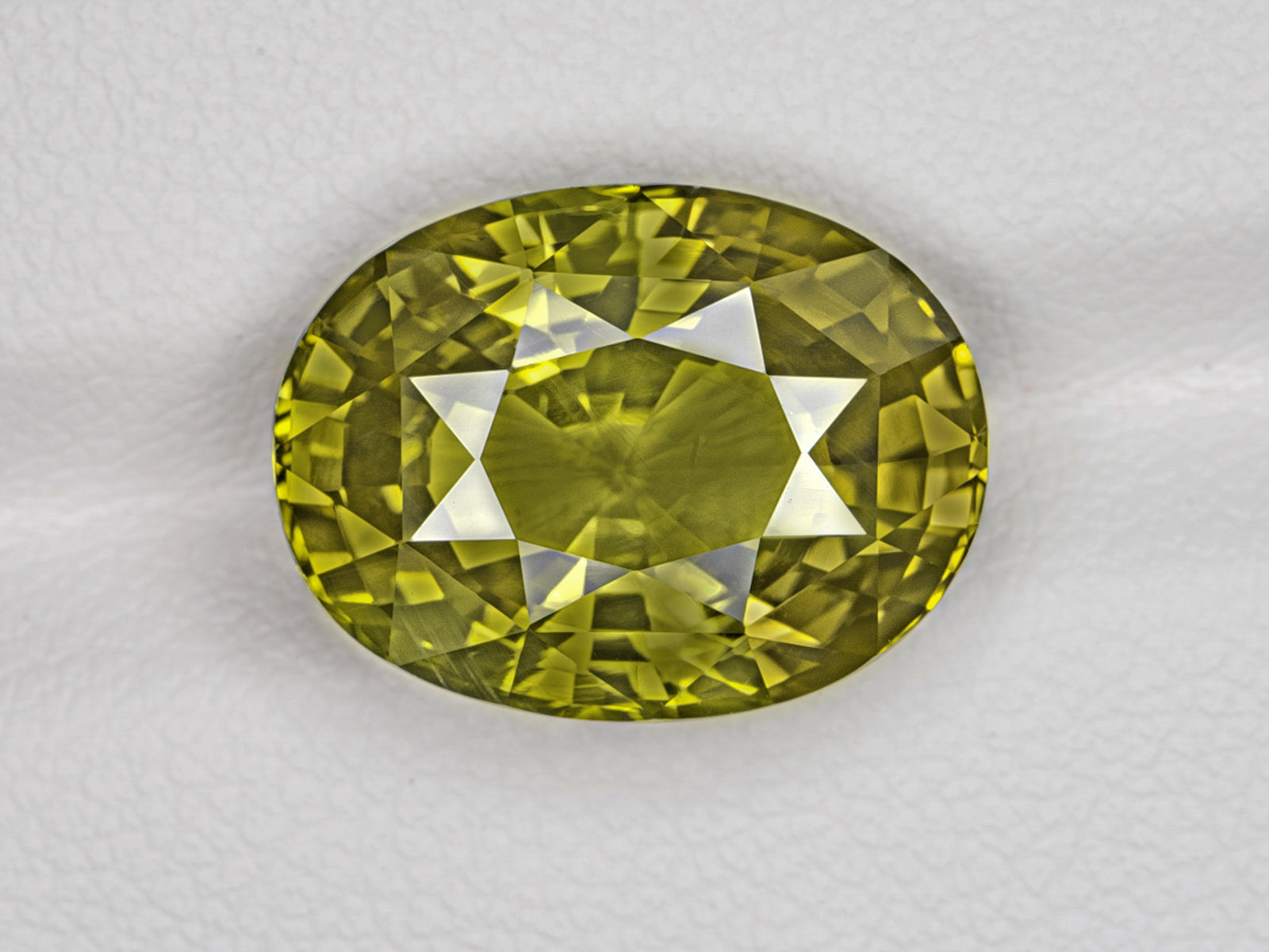 8803080-oval-intense-yellowish-green-changing-to-brownish-yellow-gia-madagascar-natural-alexandrite-9.97-ct