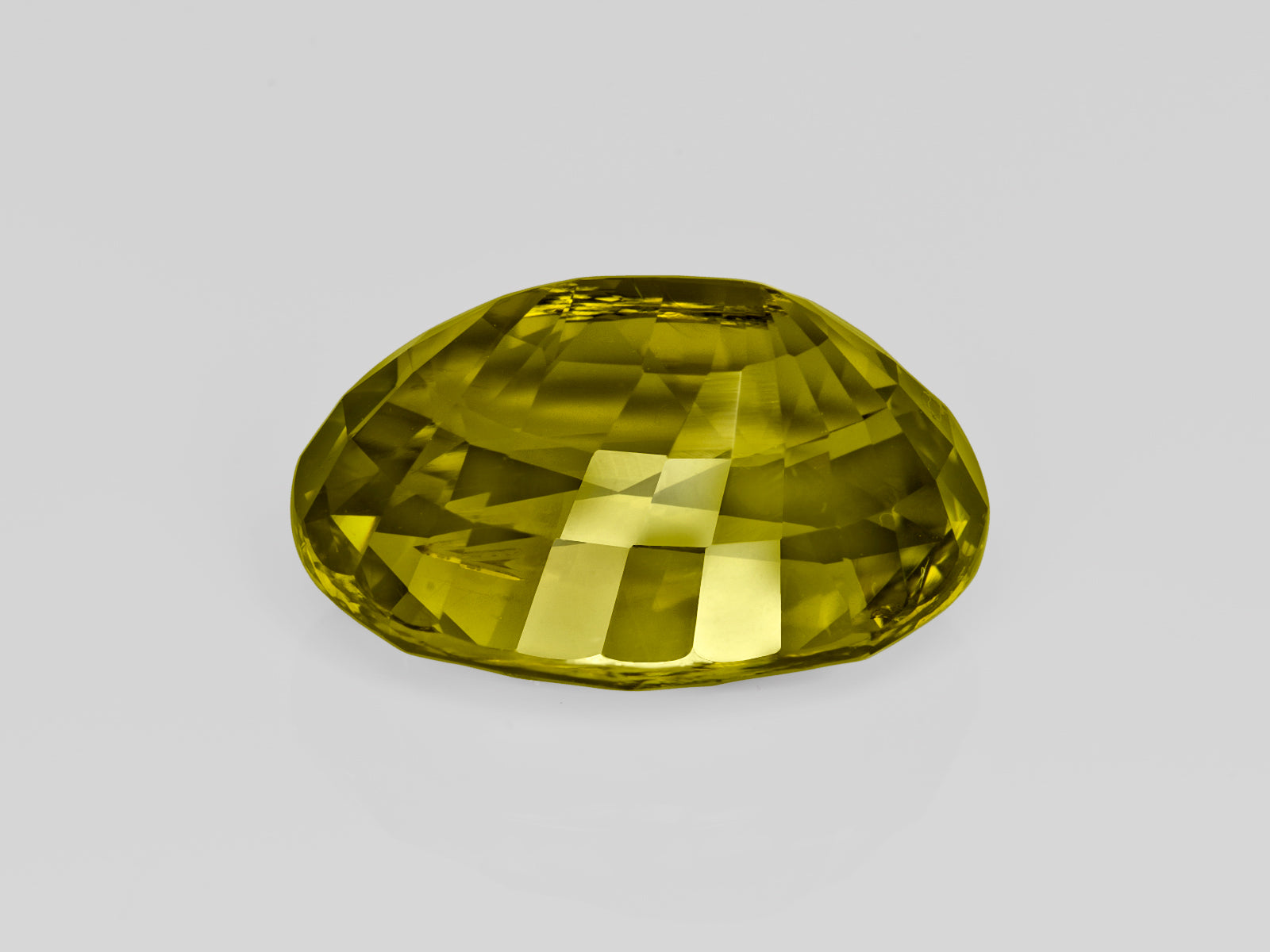 8803081-oval-fiery-deep-yellowish-green-changing-to-brownish-yellow-gia-madagascar-natural-alexandrite-12.10-ct