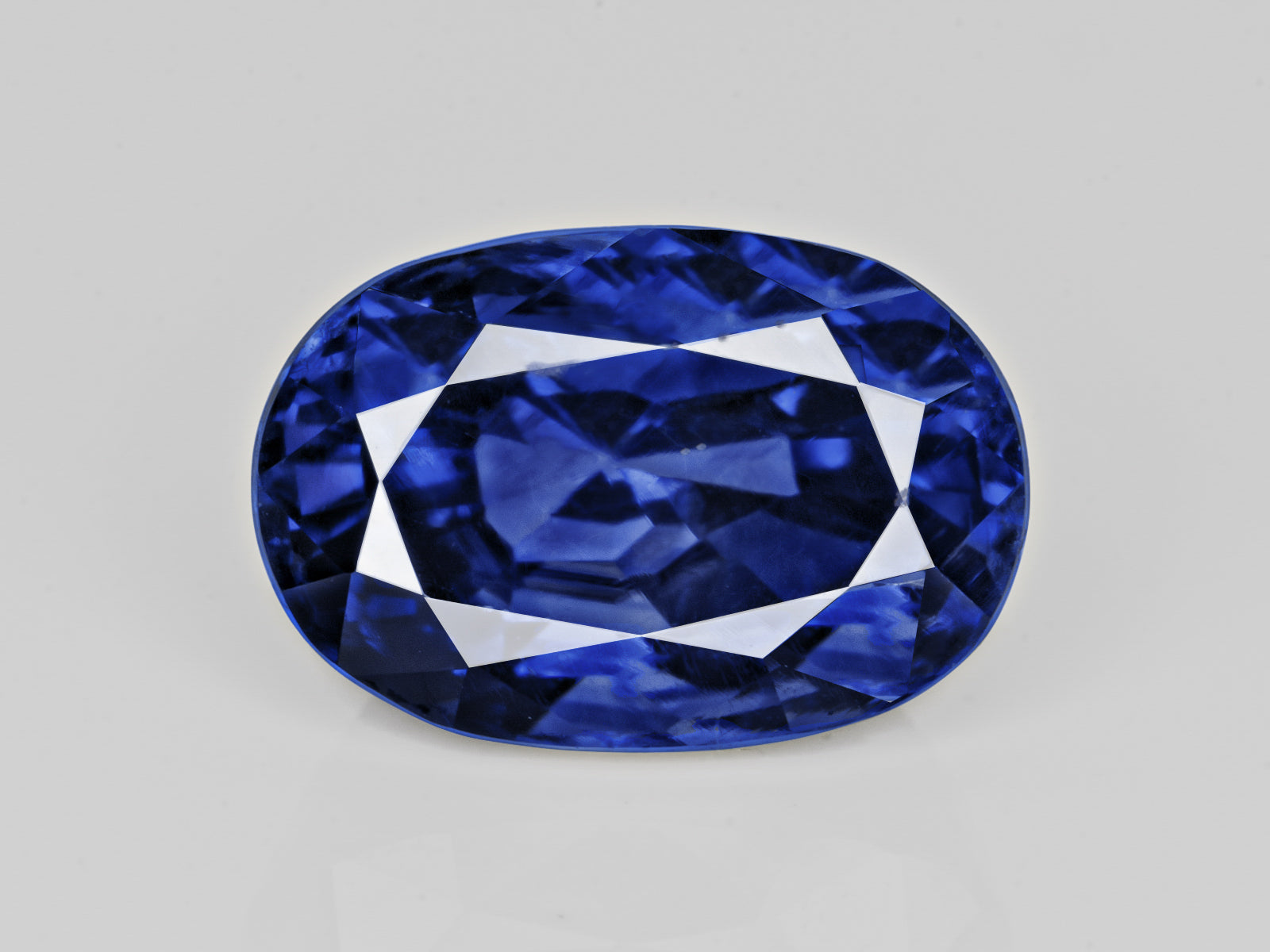 8803106-oval-fiery-intense-royal-blue-gia-grs-kashmir-natural-blue-sapphire-3.17-ct