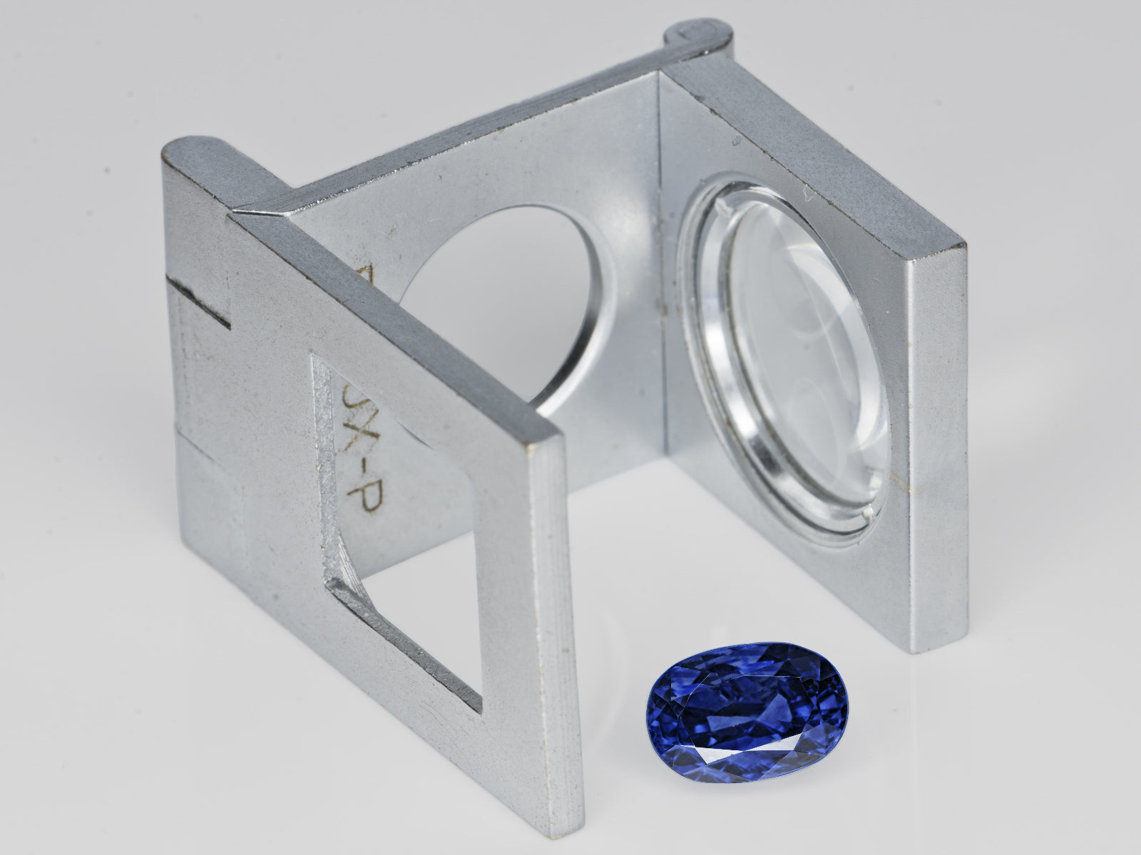 8803106-oval-fiery-intense-royal-blue-gia-grs-kashmir-natural-blue-sapphire-3.17-ct