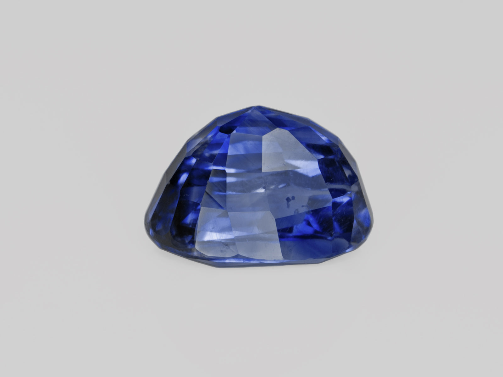 8803106-oval-fiery-intense-royal-blue-gia-grs-kashmir-natural-blue-sapphire-3.17-ct