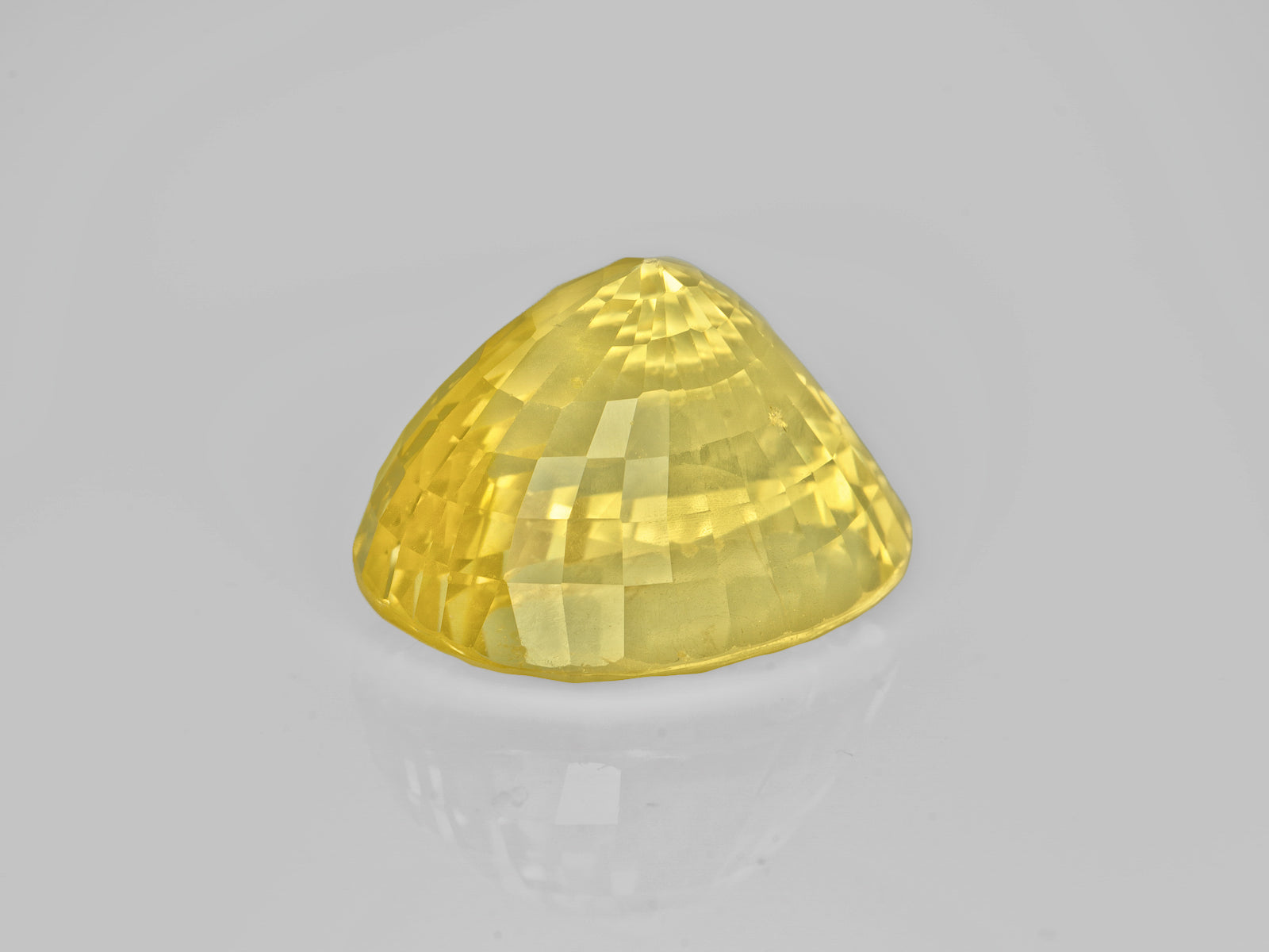 8803109-oval-fiery-intense-yellow-igi-sri-lanka-natural-yellow-sapphire-12.69-ct