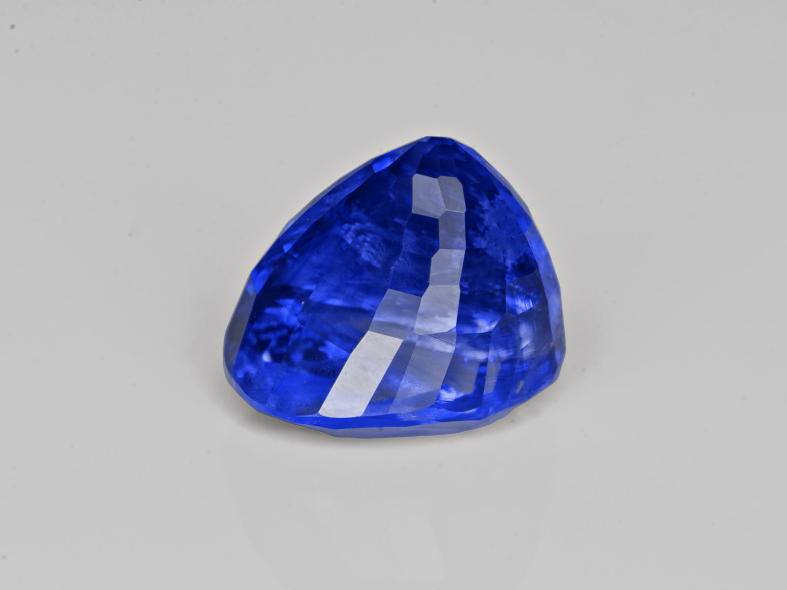 8803112-oval-fiery-vivid-royal-blue-grs-kashmir-natural-blue-sapphire-2.54-ct