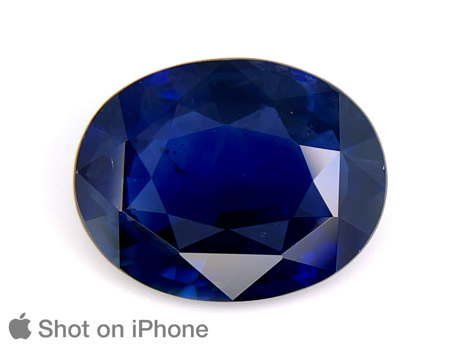 8803198-oval-intense-royal-blue-grs-sri-lanka-natural-blue-sapphire-4.54-ct