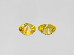 8800849-pear-natural-fancy-vivid-yellow-igi-south-africa-natural-fancy-color-diamond-0.32-ct
