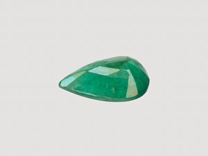 8800565-pear-leaf-green-zambia-natural-emerald-3.18-ct