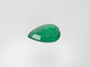 8800566-pear-intense-green-zambia-natural-emerald-2.12-ct