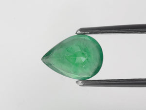 8800567-pear-velvety-green-zambia-natural-emerald-2.33-ct