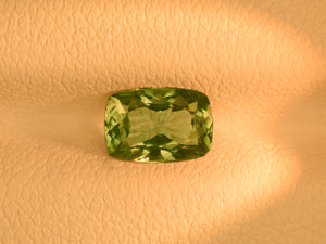 8800083-cushion-fiery-intense-green-igi-russia-natural-alexandrite-0.91-ct