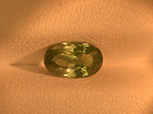 8800103-oval-lustrous-green-igi-russia-natural-alexandrite-0.88-ct