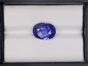 8800917-oval-deep-blue-color-zoning-gia-igi-kashmir-natural-blue-sapphire-7.60-ct