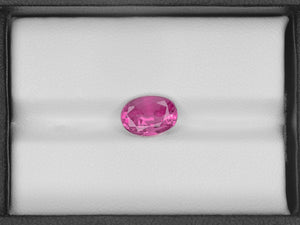 8800689-oval-intense-pink-igi-madagascar-natural-pink-sapphire-3.00-ct