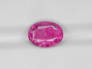 8800693-oval-velvety-pink-red-igi-madagascar-natural-ruby-4.17-ct