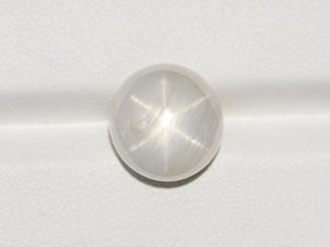 8800742-cabochon-greyish-white-igi-burma-natural-fancy-star-sapphire-10.30-ct