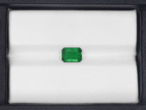 8800514-octagonal-lively-intense-green-grs-ethiopia-natural-emerald-1.06-ct