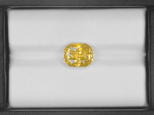 8800933-octagonal-fiery-vivid-yellow-gia-sri-lanka-natural-yellow-sapphire-5.12-ct