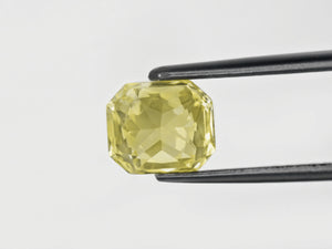 8800778-octagonal-lustrous-yellow-igi-sri-lanka-natural-yellow-sapphire-3.53-ct