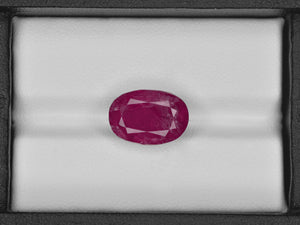 8801142-oval-deep-magenta-red-igi-burma-natural-ruby-9.12-ct