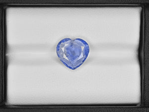 8801877-heart-medium-blue-gia-igi-kashmir-natural-blue-sapphire-4.52-ct