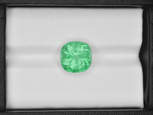 8801277-cushion-lustrous-pastel-green-grs-colombia-natural-emerald-5.15-ct