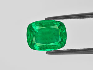8801282-cushion-lively-intense-green-grs-ethiopia-natural-emerald-4.30-ct