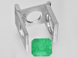 8801286-octagonal-intense-green-grs-colombia-natural-emerald-15.27-ct