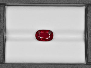8801382-oval-velvety-pigeon-blood-red-grs-mozambique-natural-ruby-3.01-ct
