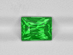 8801370-rectangular-fiery-intense-green-gia-kenya-natural-tsavorite-garnet-3.03-ct