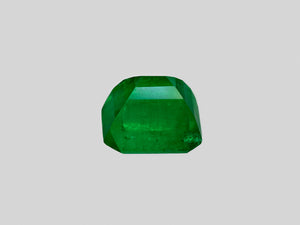 8801423-octagonal-rich-velvety-royal-green-grs-colombia-natural-emerald-2.51-ct