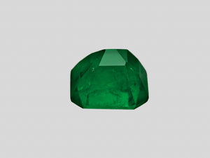 8801424-octagonal-rich-velvety-royal-green-grs-colombia-natural-emerald-2.35-ct