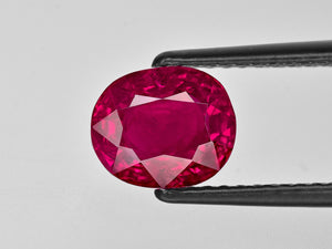 8801774-oval-rich-pinkish-red-gii-burma-natural-ruby-3.56-ct