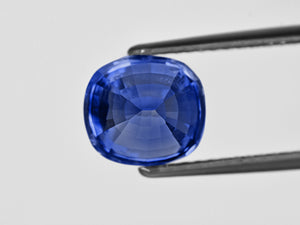 8801940-cushion-fiery-deep-royal-blue-grs-madagascar-natural-blue-sapphire-6.12-ct