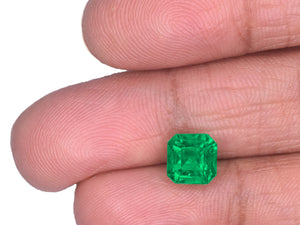 8801966-octagonal-fiery-rich-green-grs-colombia-natural-emerald-1.47-ct