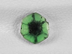 8802147-cabochon-intense-green-with-black-spokes-igi-colombia-natural-trapiche-emerald-0.61-ct