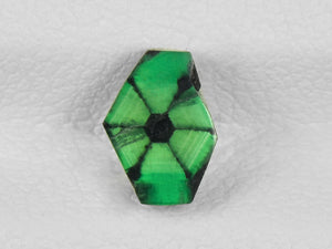 8802149-cabochon-intense-green-with-black-spokes-igi-colombia-natural-trapiche-emerald-0.74-ct