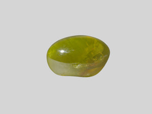 8802533-cabochon-deep-yellowish-green-igi-india-natural-chrysoberyl-cat's-eye-3.55-ct