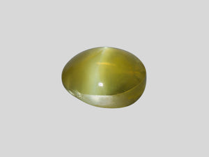 8802539-cabochon-deep-greenish-golden-yellow-igi-india-natural-chrysoberyl-cat's-eye-6.42-ct