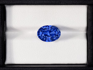 8802597-oval-fiery-vivid-blue-grs-sri-lanka-natural-blue-sapphire-10.20-ct