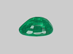 8802976-oval-velvety-deep-green-gii-zambia-natural-emerald-4.70-ct