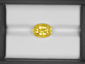 8803032-oval-lustrous-intense-yellow-gia-sri-lanka-natural-yellow-sapphire-5.24-ct